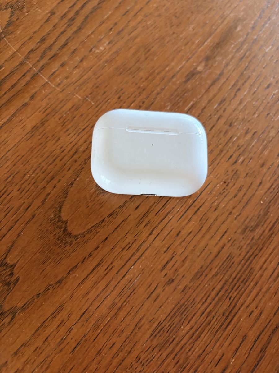 Apple Cuffie: Apple AirPods Pro Kopfhörer mit Ladecase – Usato da Zürich venduto da lau_mzc5 1