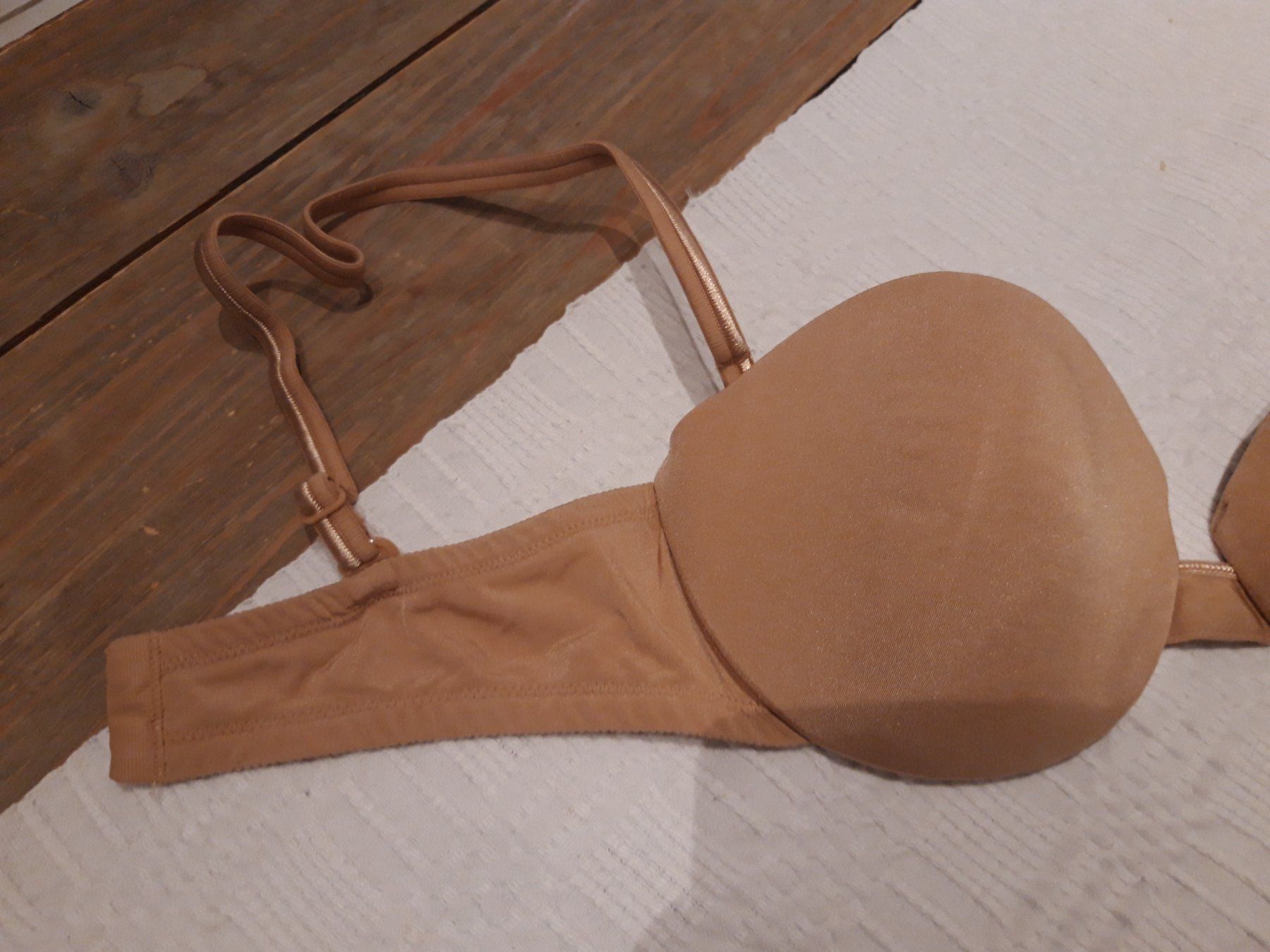 DKNY Autres dessous: BH Sloggi & DKNY 75 B – D'occasion à Signau par Jana79 2