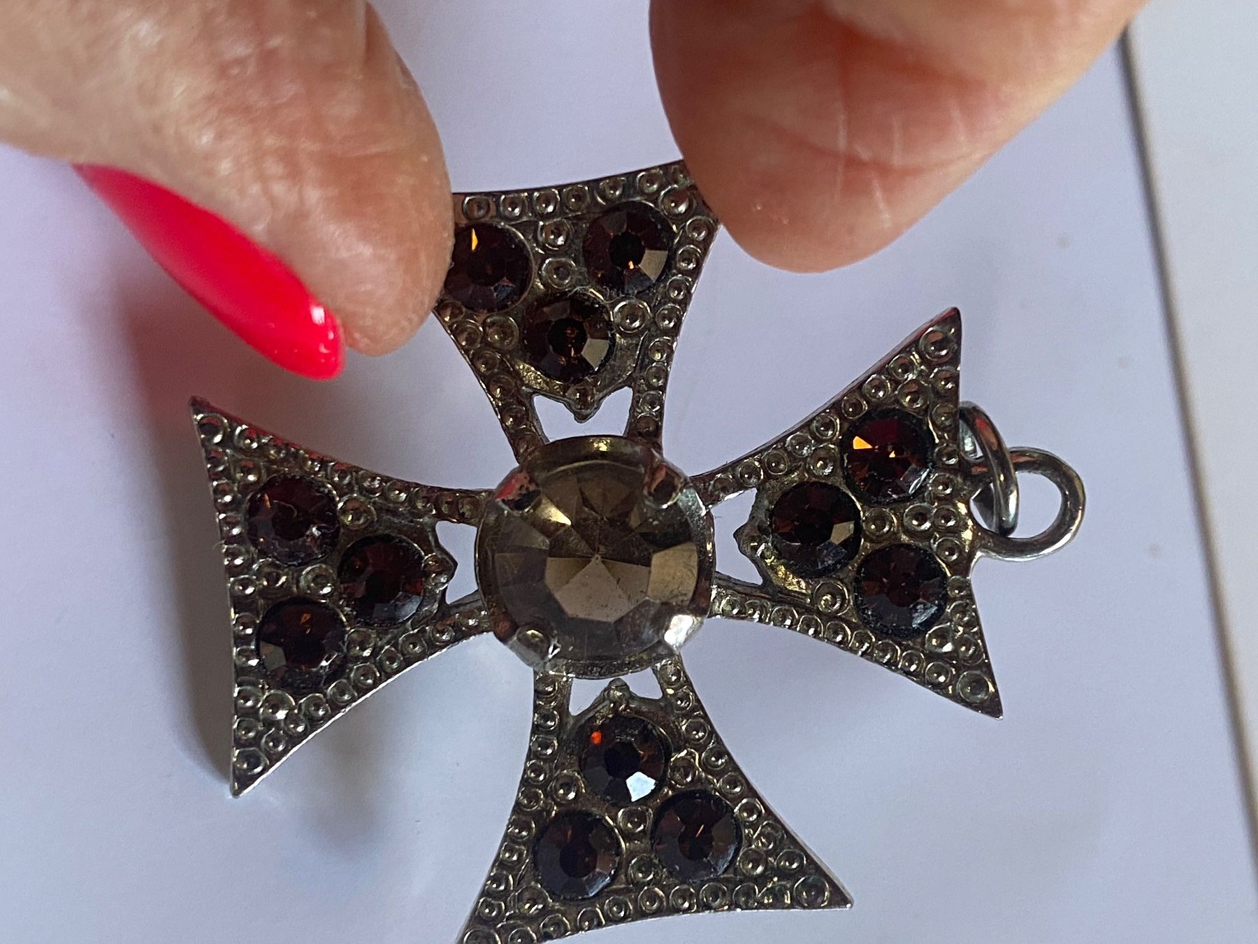 Ciondoli: Pendentif avec pierres brunes neuf – Nuovo (secondo la descrizione) da Belmont-sur-Lausanne venduto da chu_vxf5
