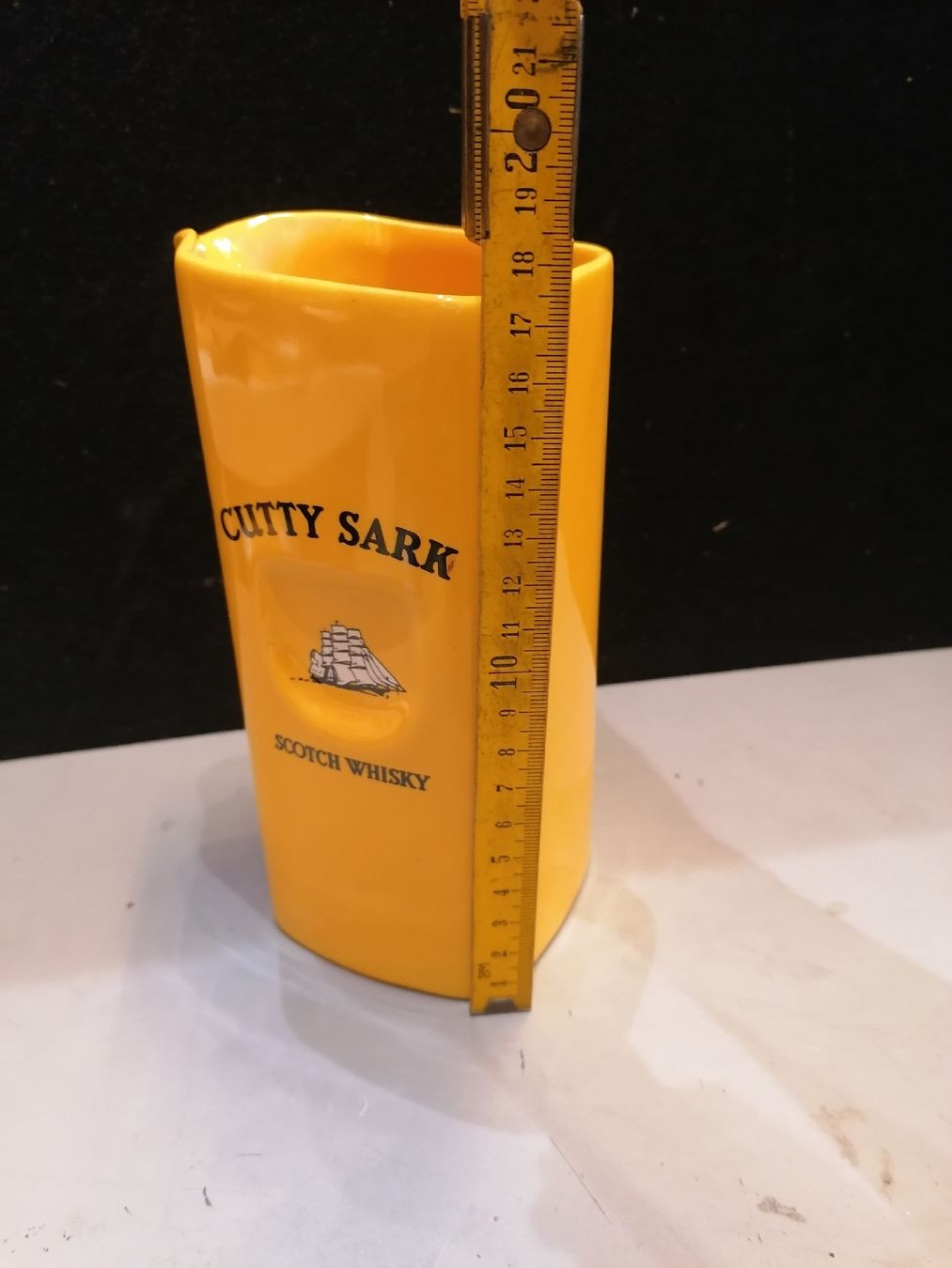 Vasen & Gefässe: CUTTY SARK SCOTCH WHISKY – Gebraucht aus Genève von Leboucheoreilles 4