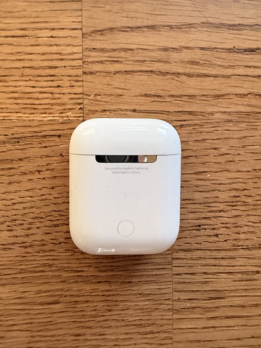 Apple Casques audio: Apple AirPods  – Défectueux à Sugiez par Mlle_Bakets 2