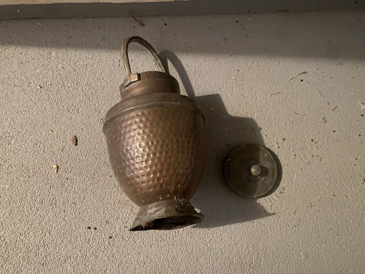 Caraffe: Antike Kupferkanne mit Deckel und Kette – Usato da Buchrain venduto da Sisi83 3