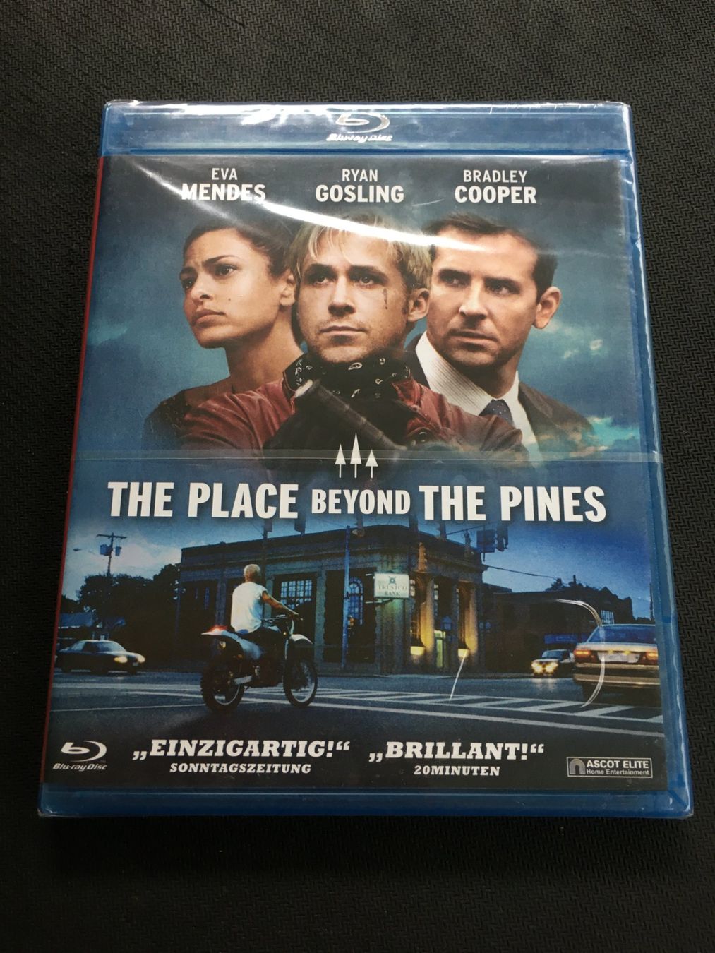 Tutti i DVDs: The Place beyond the pines - Blu-Ray - Neu/Sealed – Nuovo e nell'imballaggio originale da St.Gallen venduto da MedienJoe