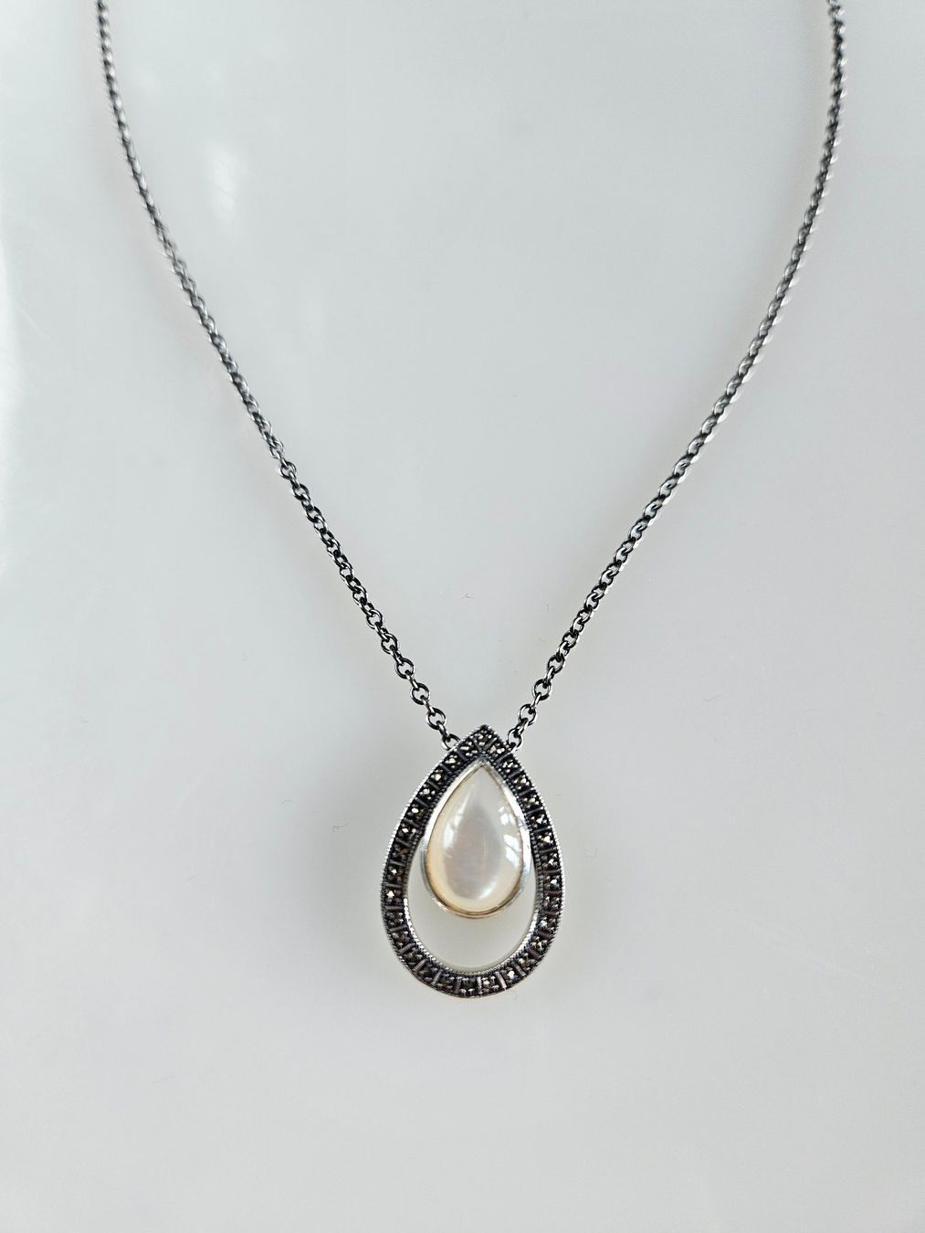 Catenine: Silber Kette mit Perlmutt – Nuovo (secondo la descrizione) da Winterthur venduto da ste_tcx5