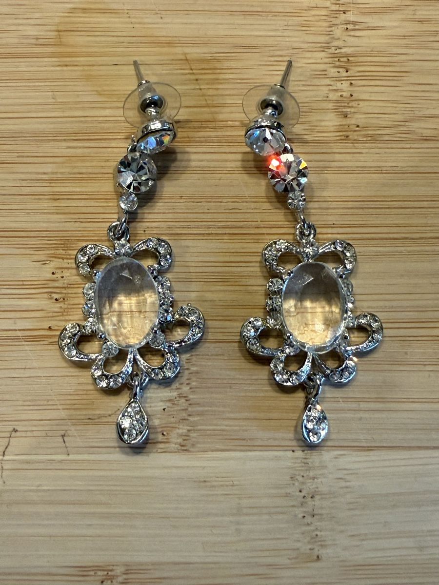Orecchini pendenti & Orecchini a lobo: Modeschmuck  - elegante Hänger-Ohrringe mit Steinen – Usato da Basel venduto da zukk_