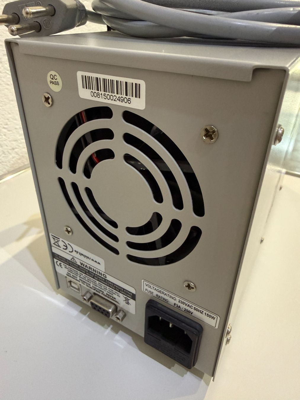 Hameg Misurare: Labornetzgerät, 0 - 30 V, 0 - 5 A, programmierbar, NEU – Nuovo (secondo la descrizione) da Unterengstringen venduto da Tnovus 4
