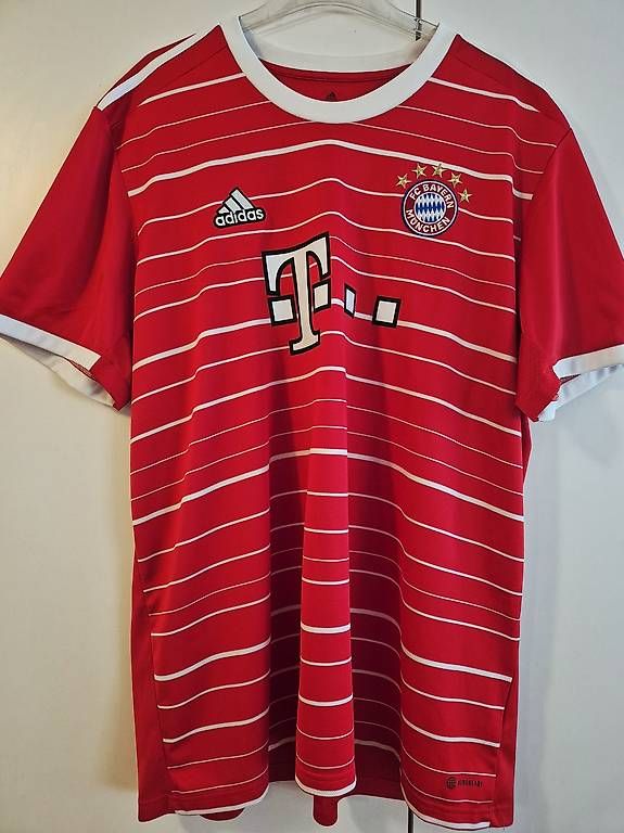 Maillots de corps & Pantalons: FC Bayern München Herren Trikot  – D'occasion à Wetzikon ZH par Juergen_B
