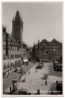Basel, Rathaus, Oldtimer auf Marktplatz