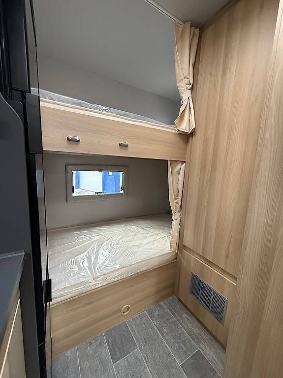 Mobilhome: Itineo Cozi PS700 – Usato da Langenthal venduto da Reisemobil01 9
