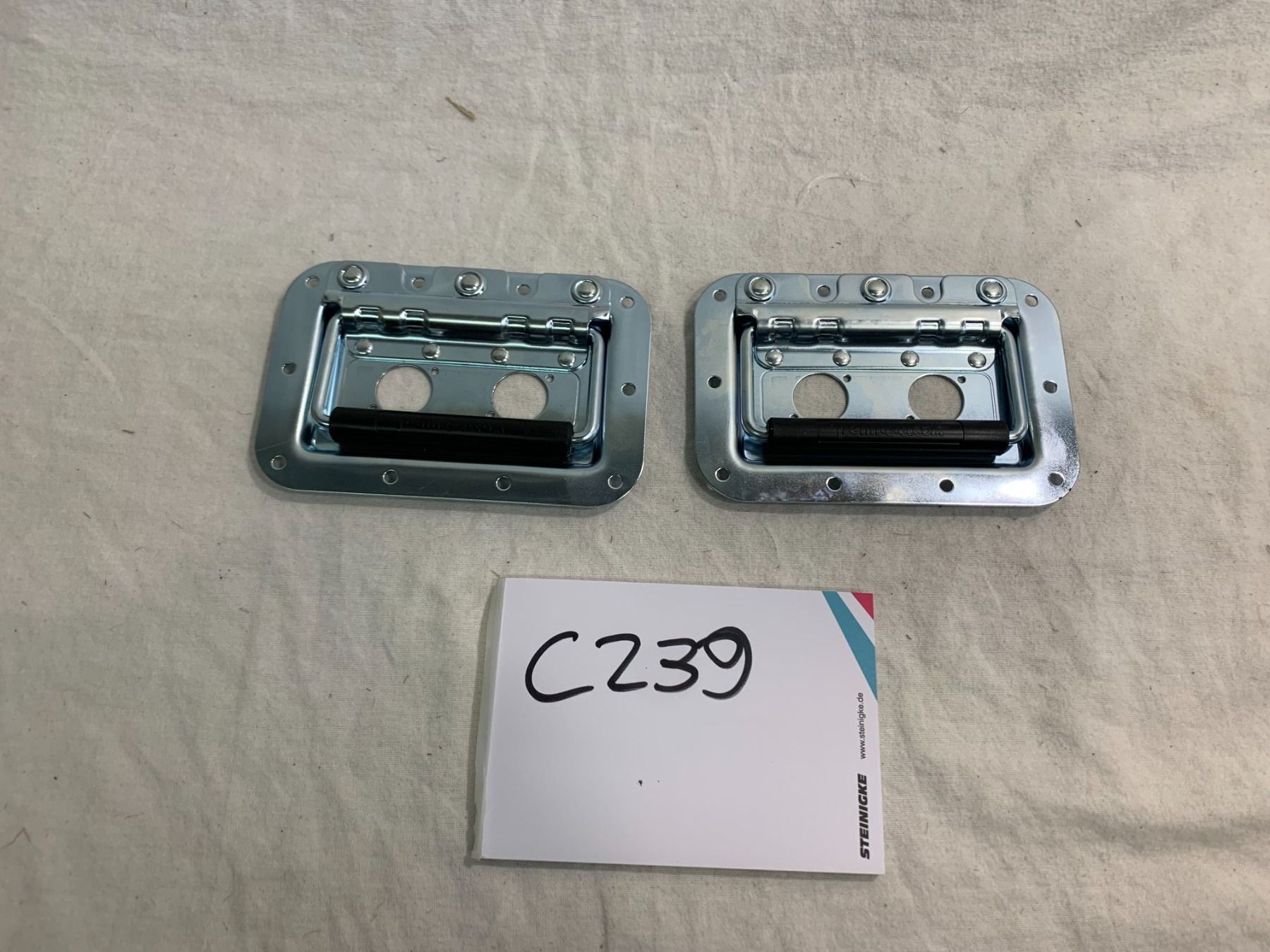 Eisenwaren: 2er Set Case Einbau Griffe (C239) – Neu (gemäss Beschreibung) aus Däniken SO von Profog1