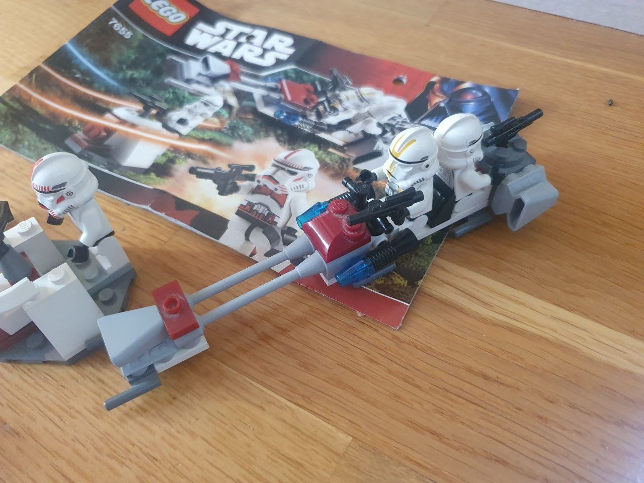Lego Kit di costruzioni: 7655 LEGO Star Wars Clone Troopers Battle Pack – Usato da Bernex venduto da Mardone 2