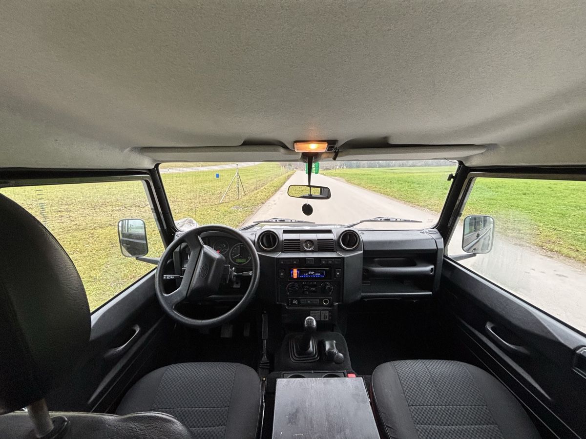 Land Rover Autos: Land Rover Defender 110 TD4 – Gebraucht aus Wettingen von DamianH1999 4