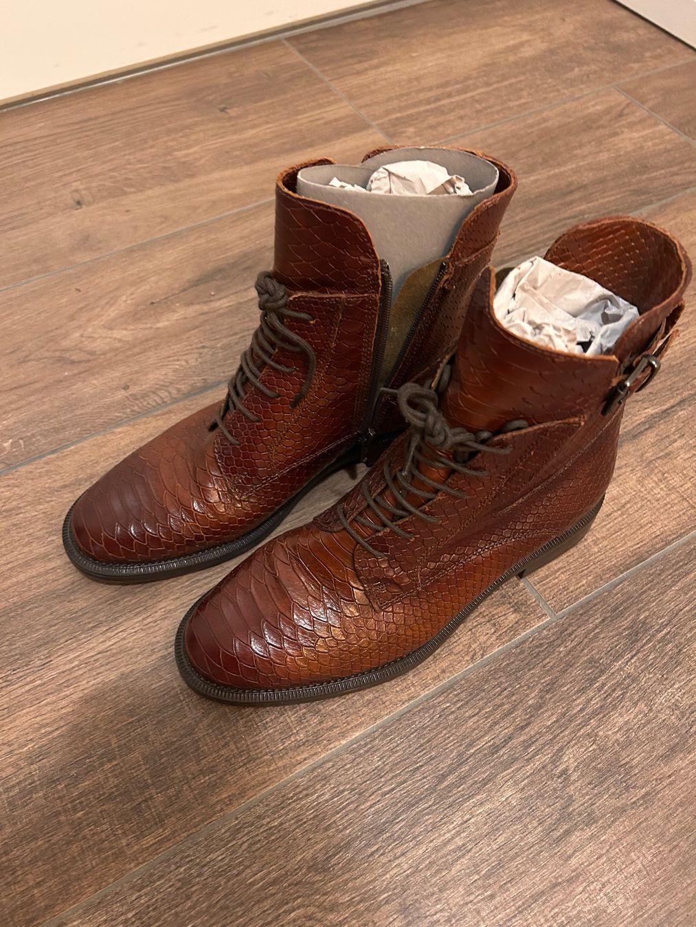 Scarpe da donna: Leder Stiefeletten – Nuovo (secondo la descrizione) da Pratteln venduto da Liliana2905
