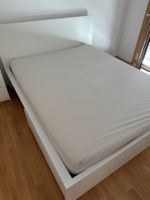 Weißes Bett mit Schubladen (160 x 200 cm) inklusive Matratze