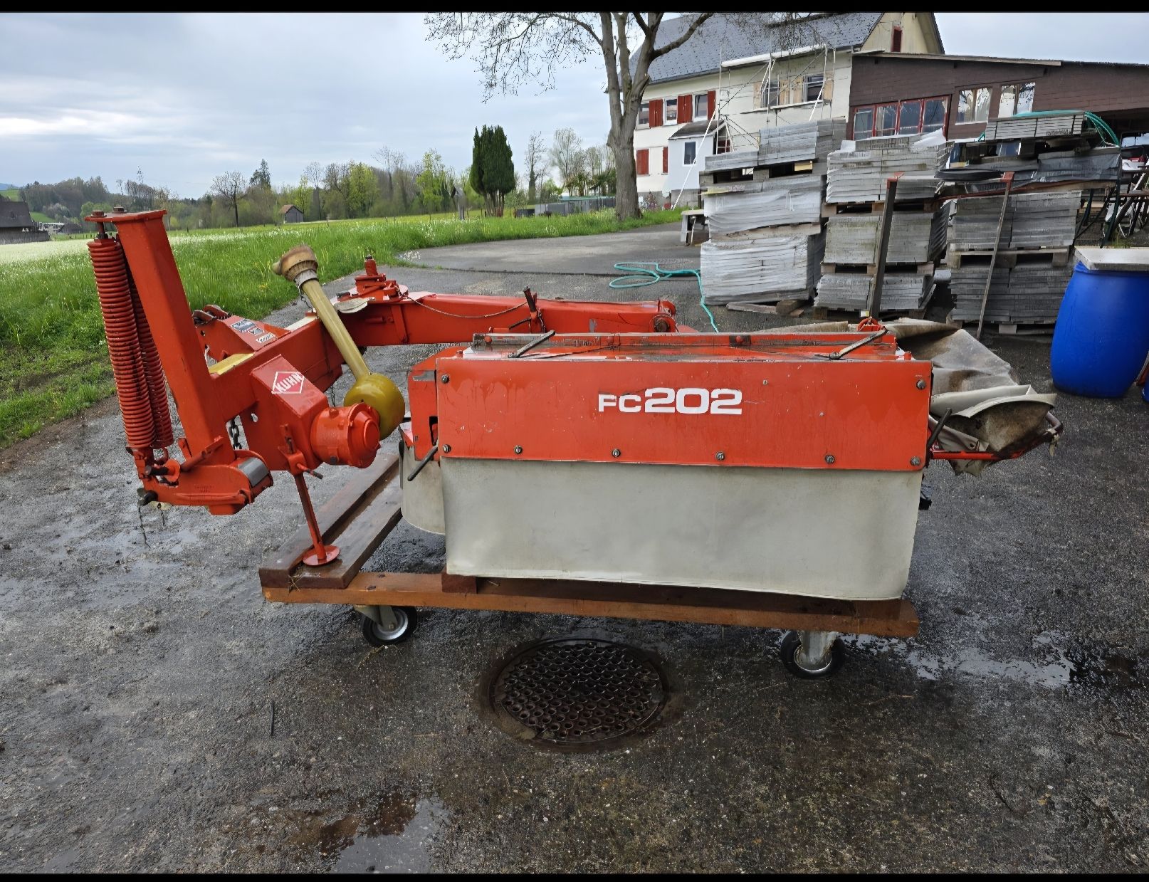 Tutte le macchine: Kuhn Mähwerk mit Knicker – Usato da Kaltbrunn venduto da Amadisli1 6