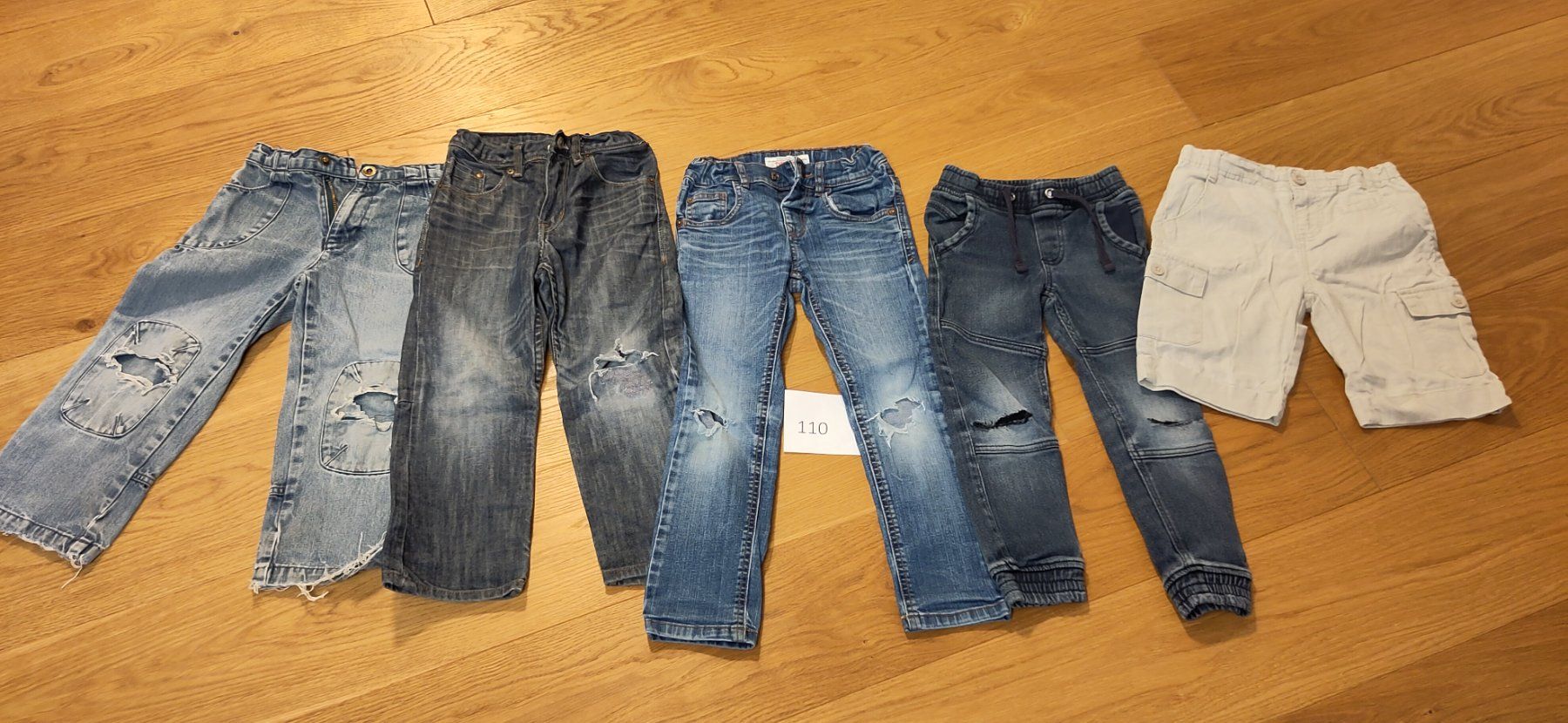 Ensembles coordonnés: Räuberpaket Hosen, Gr. 110, ideal zum Austragen, Spielen – D'occasion à Wil SG par crxschildi