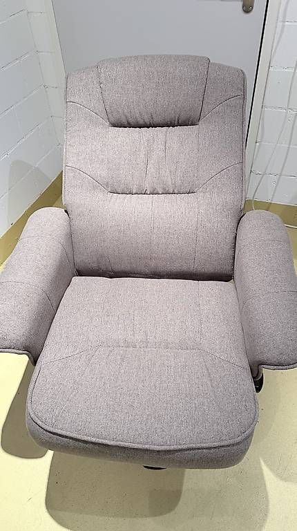 Sessel: Fernsehsessel mit Hocker  – Gebraucht aus Schwerzenbach von airkobra 2