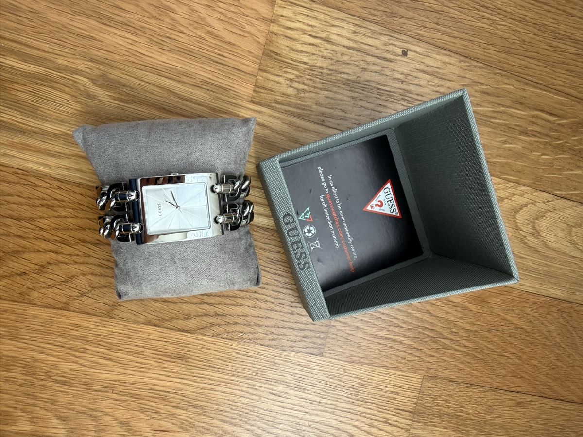 Guess Orologi: Wunderschöne originale Guess Uhr ✨ – Nuovo (secondo la descrizione) da Basel venduto da car_l7yd 2