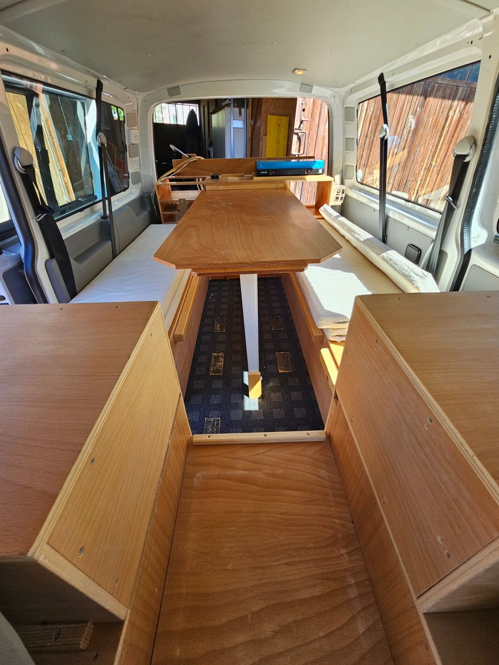 Mobilhome: Wohnmobil Einbau VW T5 langer Radstand – Gebraucht aus Greifensee von Bizzen