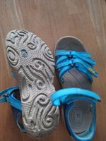 teva sandalen 28