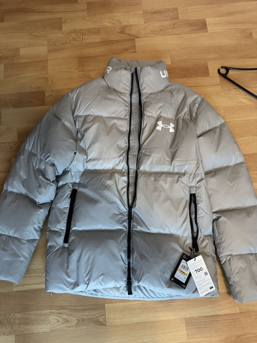 Under Armour Jacken: Under Armour Daunenjacke Gr. M neu! – Neu und originalverpackt aus Glis von sportivo88