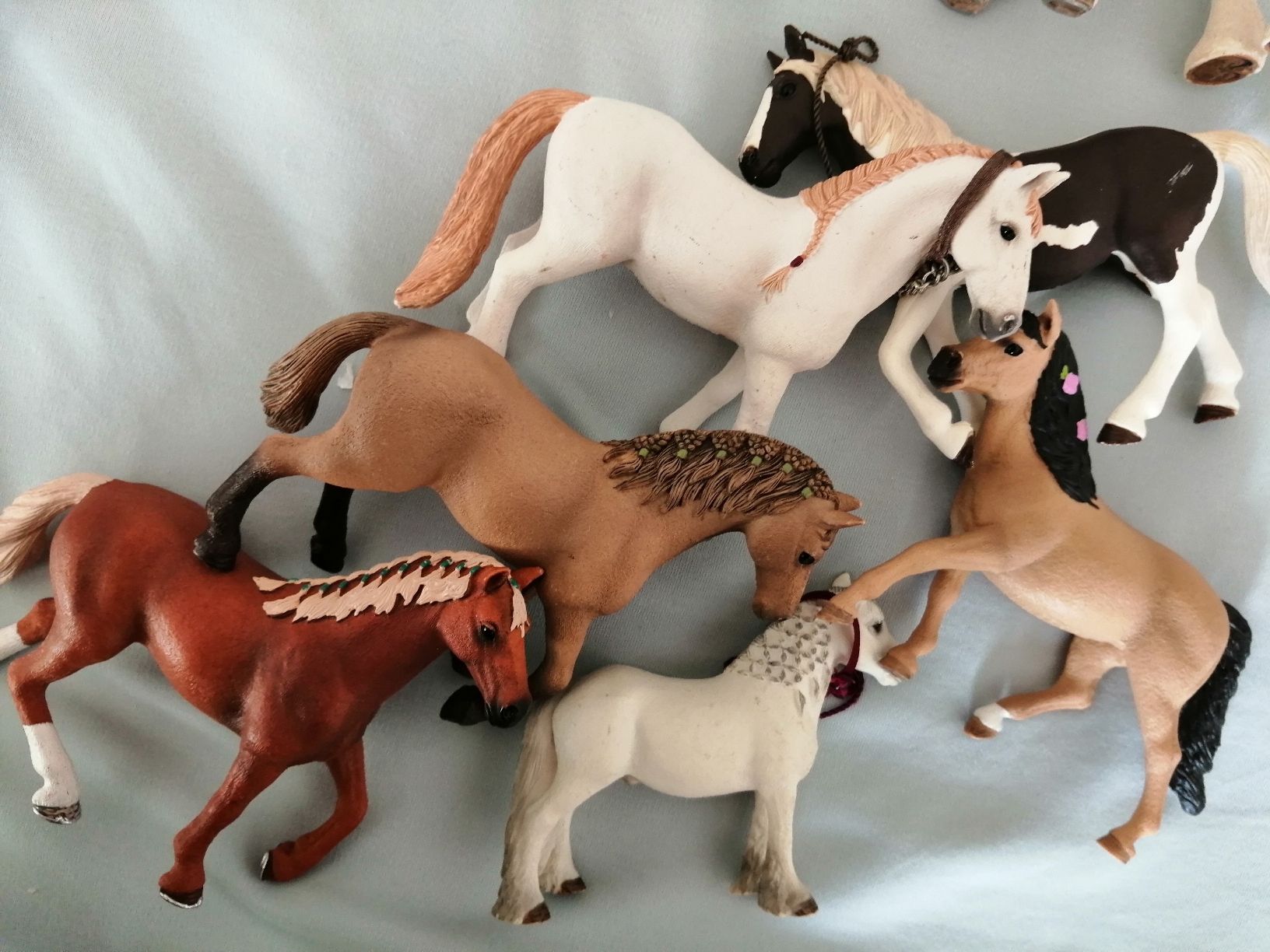 Schleich Giocattoli: 8 Schleich Pferde mit geschmückter Mähne – Nuovo (secondo la descrizione) da Wettingen venduto da penelope39 3