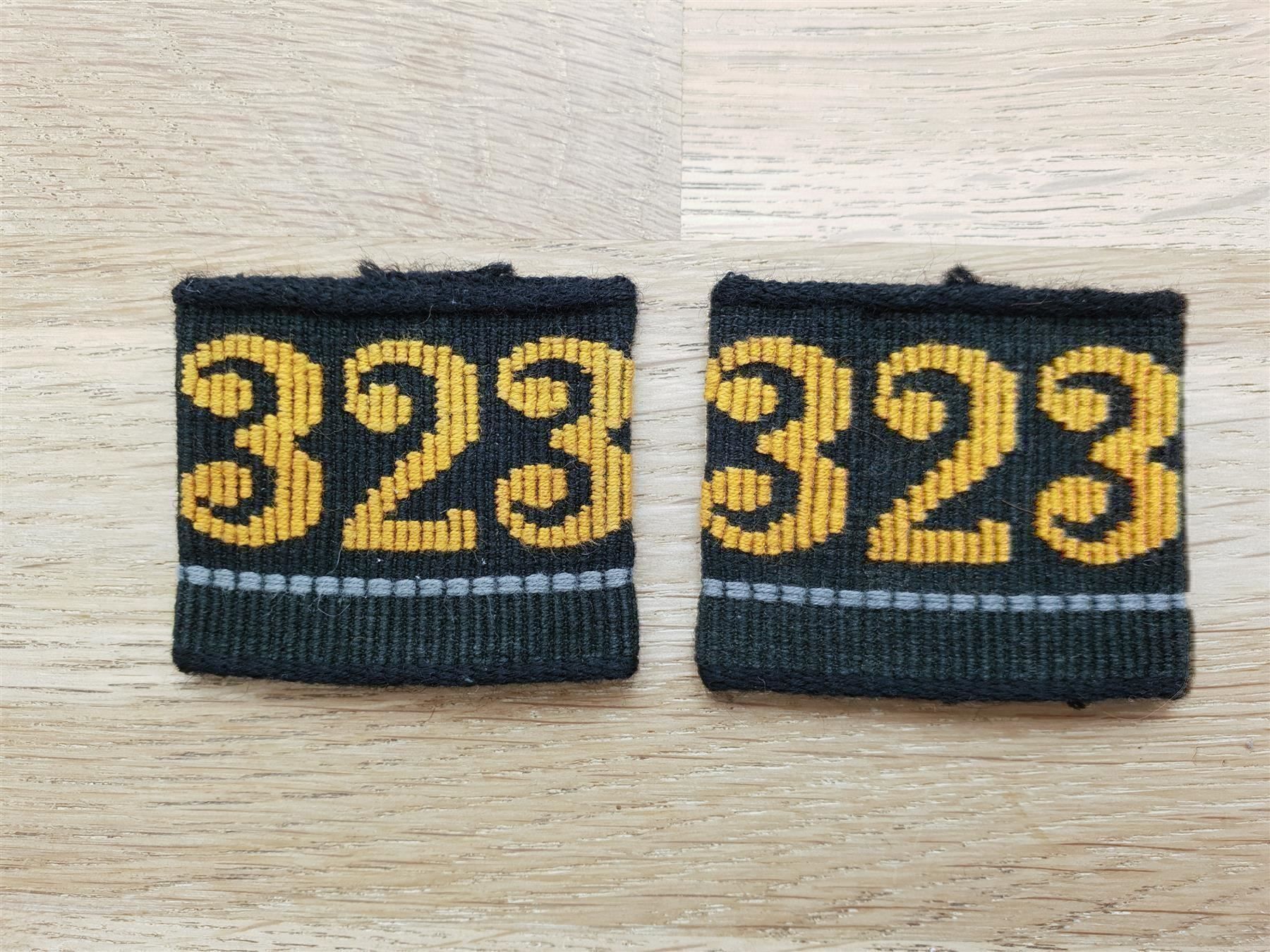 Uniformi: Achselschlaufen / Patten 323 – Usato da Erlinsbach venduto da S700