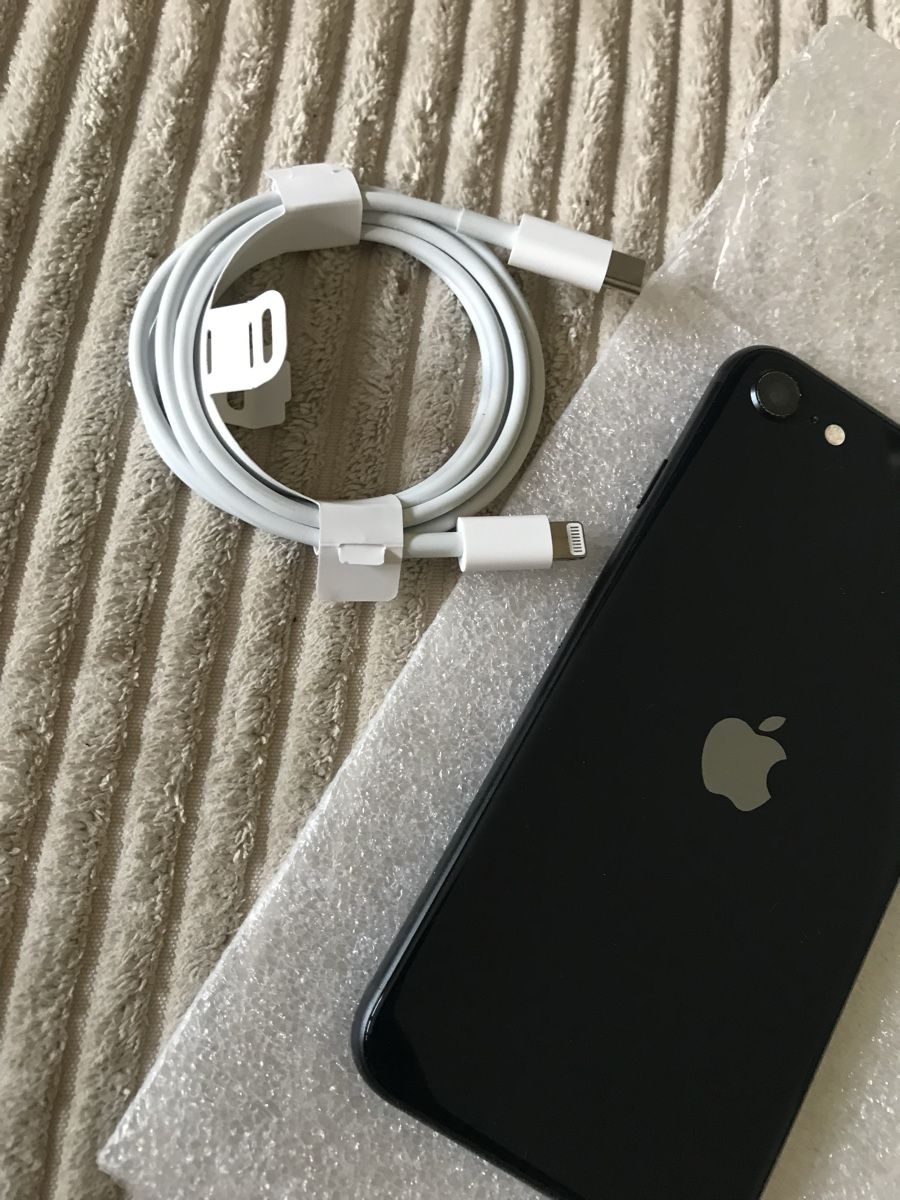 Apple Portables: Iphone SE 2022, 3. Generation. Refurbished – Neuf (Voir description) à Olten par juliansaibene 4