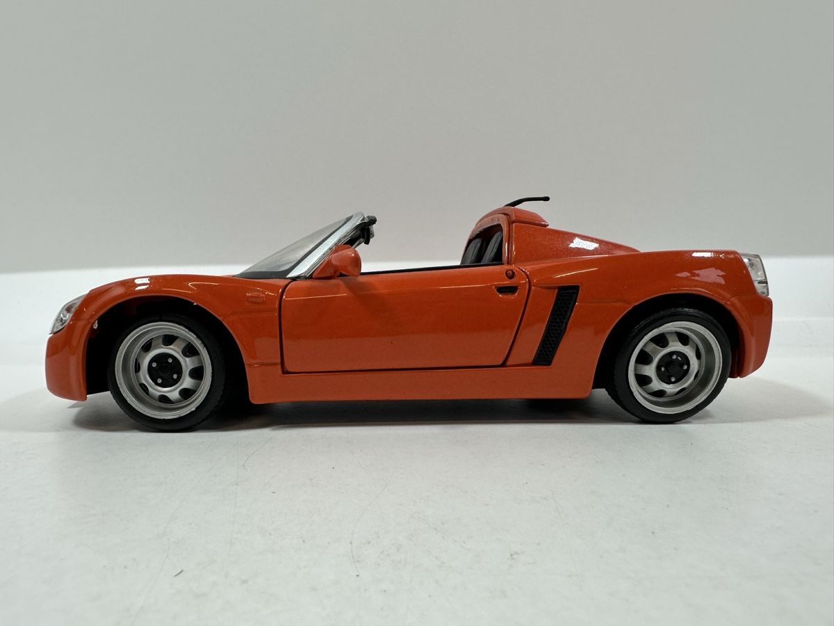 Maisto Modellautos: Opel Speedster 1:18, orange, MAISTO – Gebraucht aus Zofingen von rf9_x2xt 2