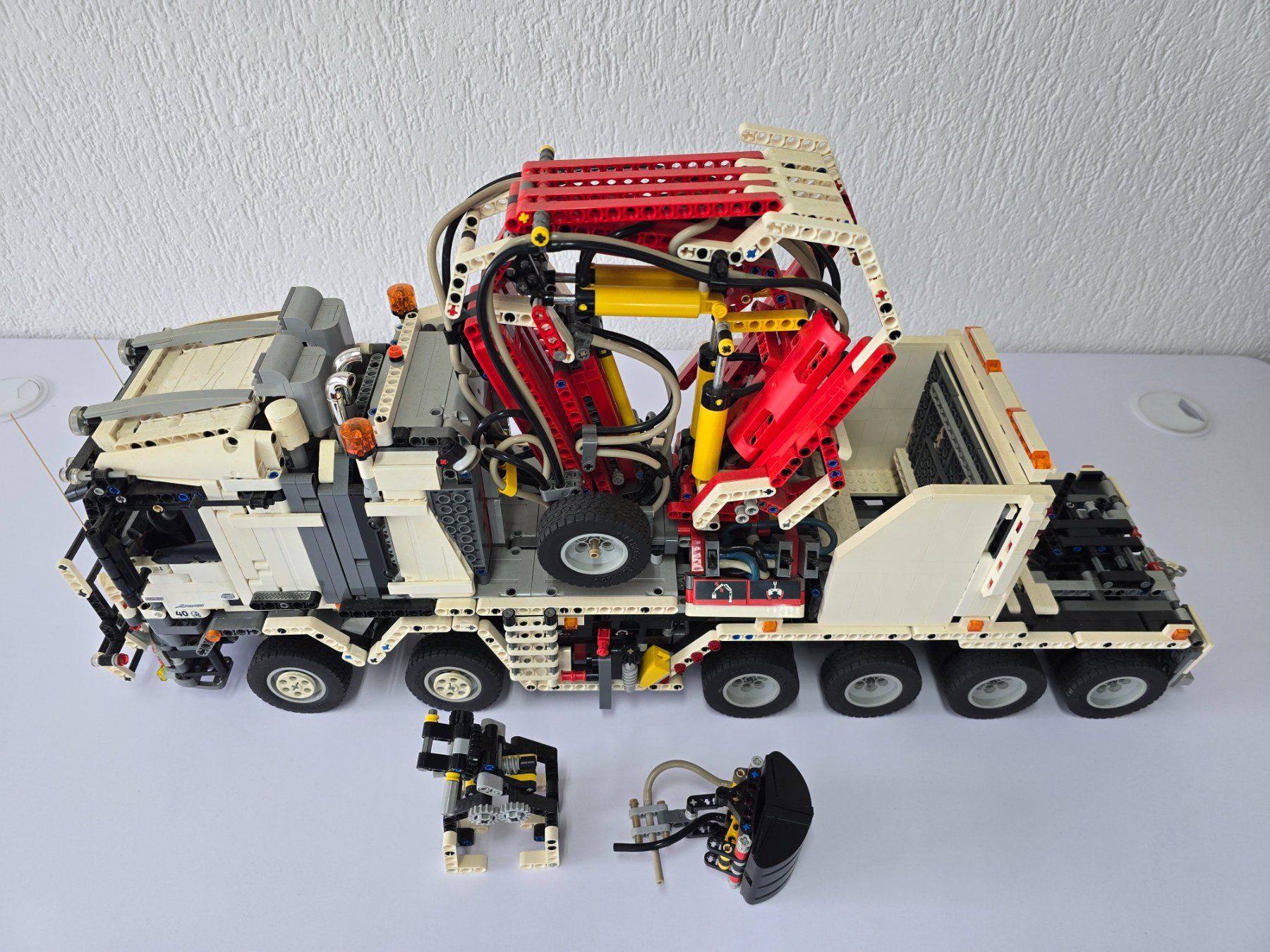 Lego Kit di costruzioni: Lego Technics, MB, Actros, Kran, Verschmutzt, Staubig – Usato da Kloten venduto da Nicola2 8