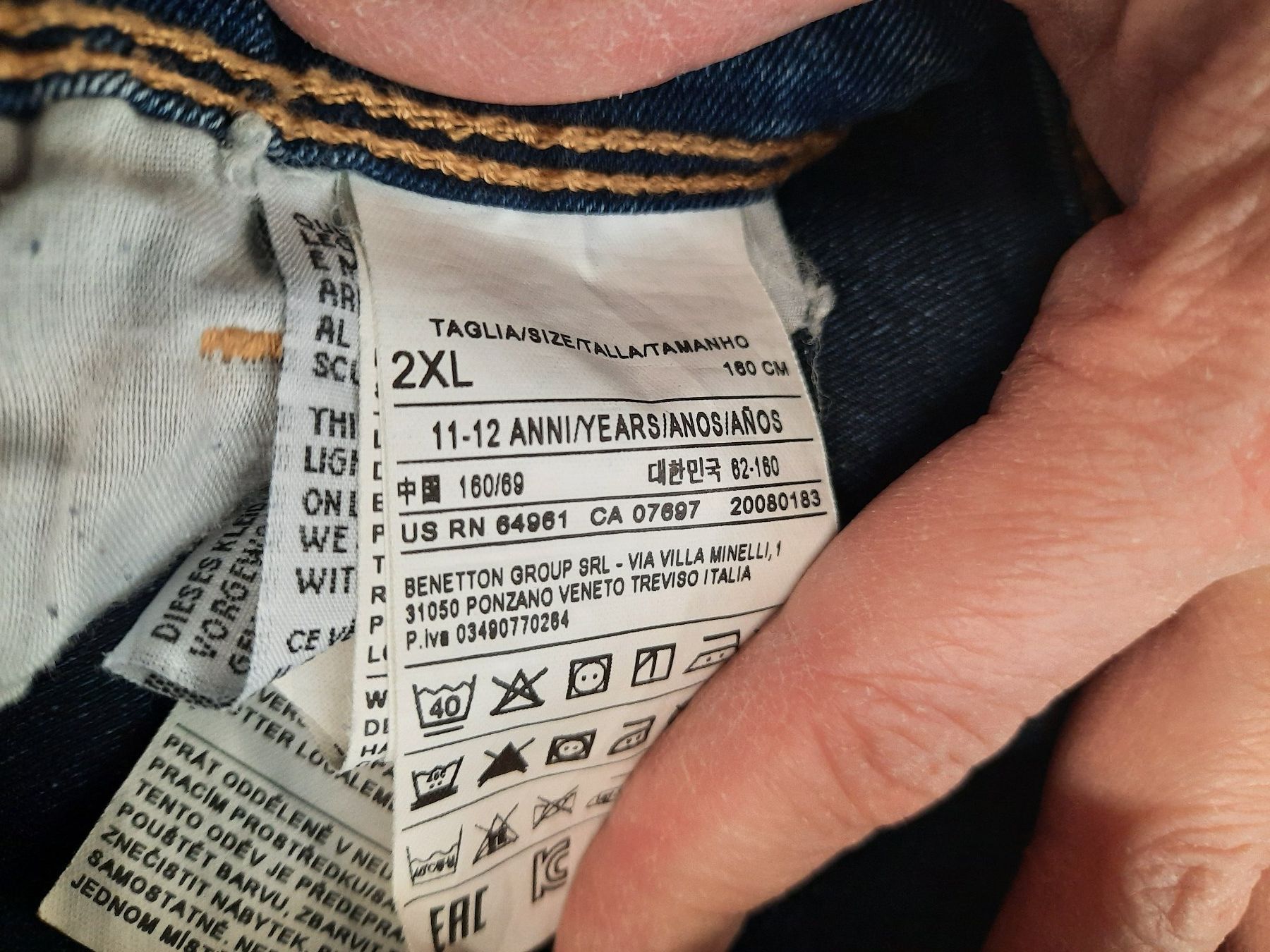 Benetton Pantaloni: 2 x Jeans Gr. 146 von Bennetton – Usato da Rothrist venduto da Ellie 3