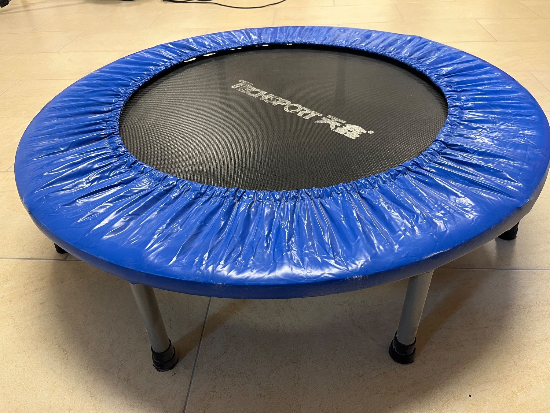 Trampolines: Trampolin klein von Techsport – D'occasion à Humlikon par Hottmann 1