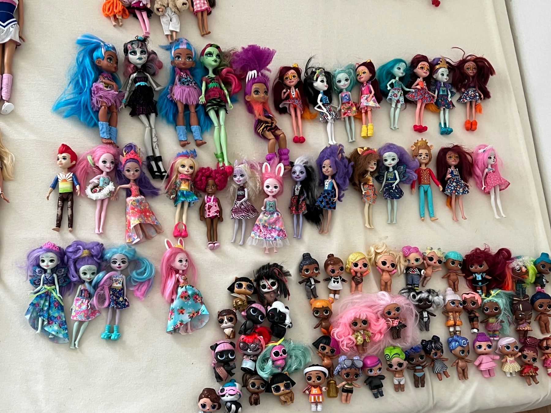 Poupées: Barbie, Monsterhigh und Co – D'occasion à Steinhausen par gendai 6