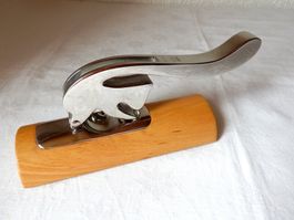 Scoiattolo Nussknacker von Alessi -  Design von Andrea Banz