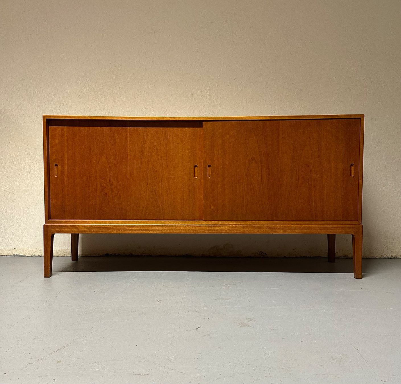 Knoll Cassettiere: MidCentury Teak Sideboard 1950er MCM Dänemark – Usato da Basel venduto da MidMod20C 3