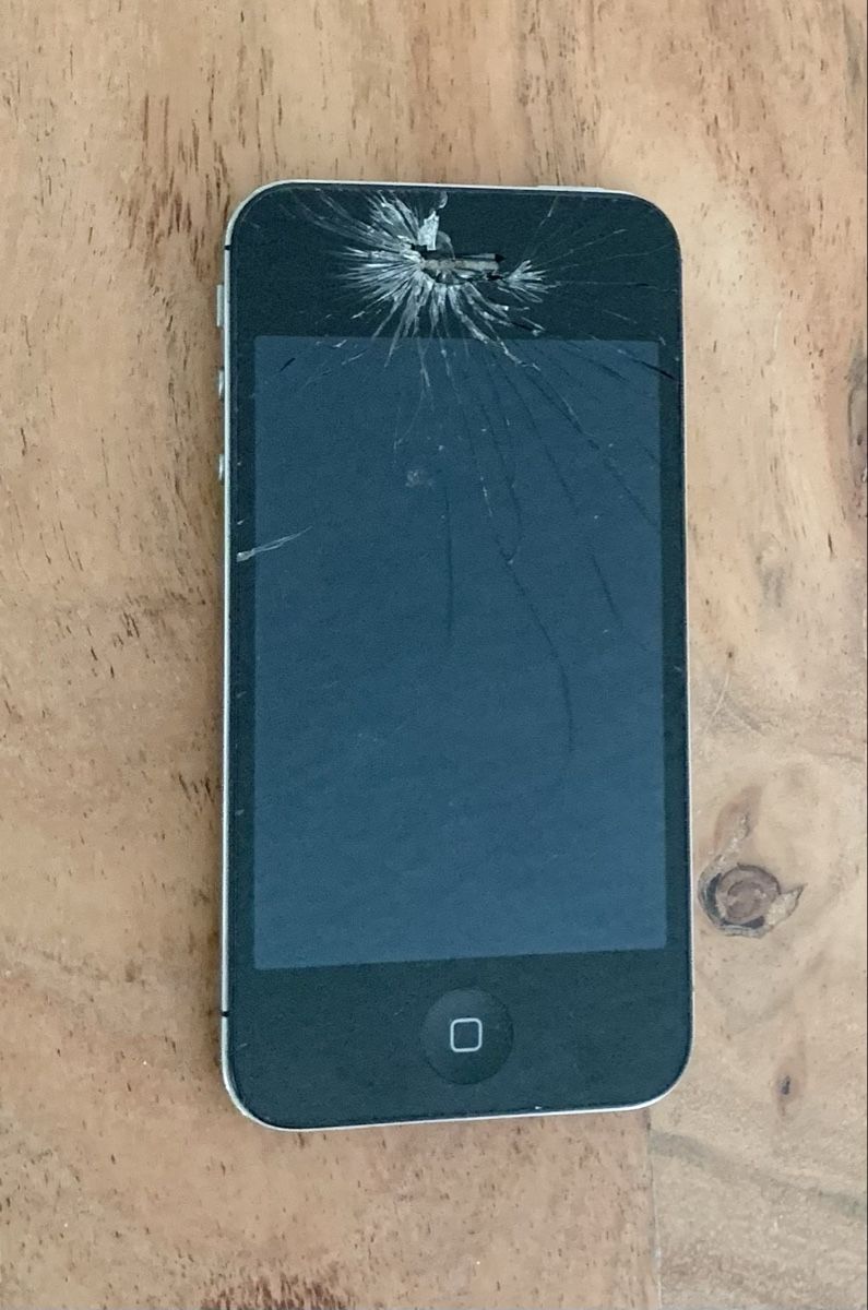 Apple Handys / Smartphones: Apple iPhone 4s  – Gebraucht aus Winterthur von schnuregigeli