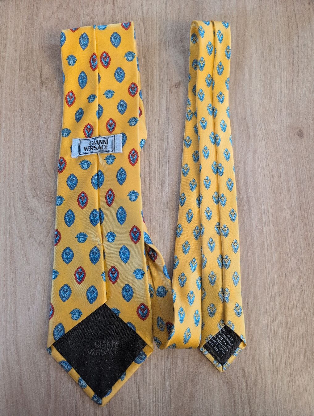 Cravatte: Cravatte Versace – Usato da Oetwil an der Limmat venduto da Roonezzzz 1