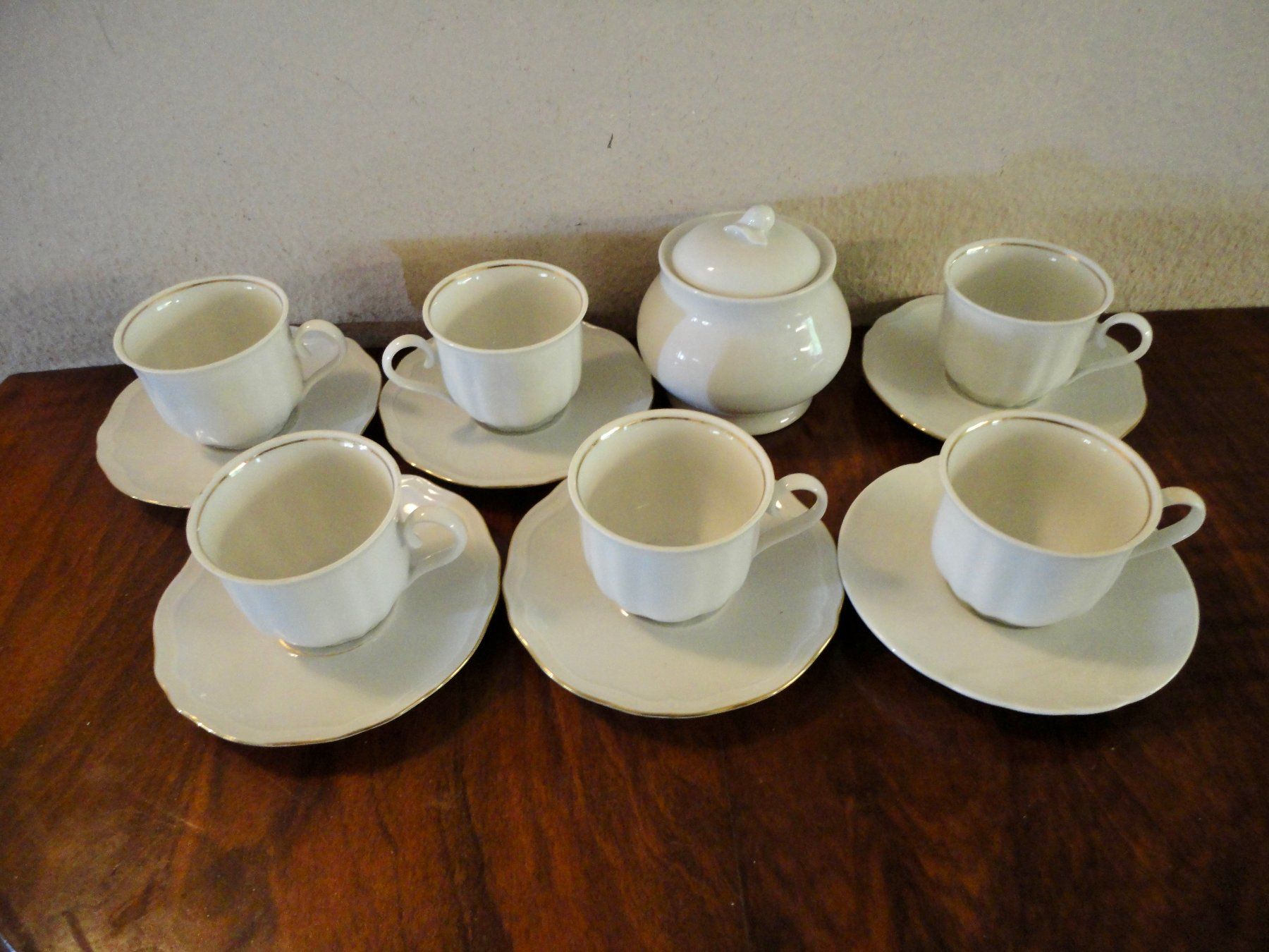 Set di piatti: Porzellan Kaffeeservice. – Usato da wädenswil venduto da niki20