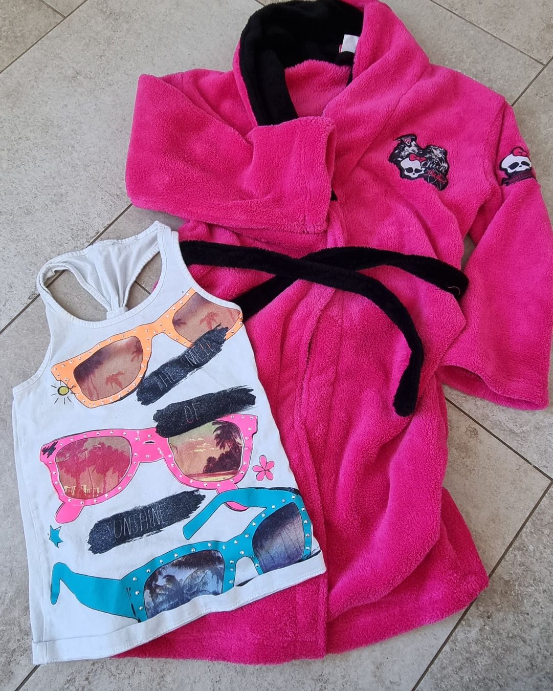 Lotti & Set di vestiti: Kleiderpaket gr.140 – Usato da Grossdietwil venduto da GNOM313 2
