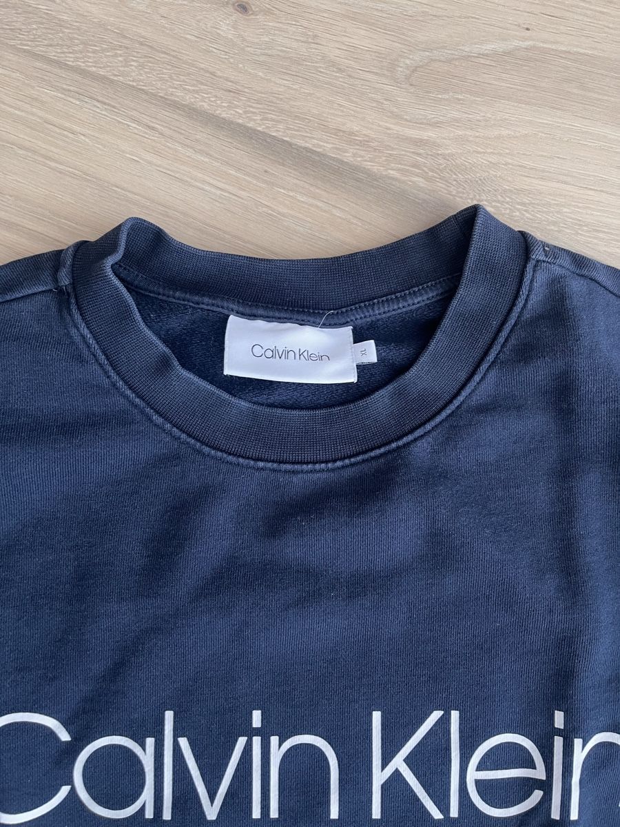 Calvin Klein Pulls & Sweat-shirts: Calvin Klein Sweatshirt – D'occasion à Pfäffikon ZH par Restore-Me 2