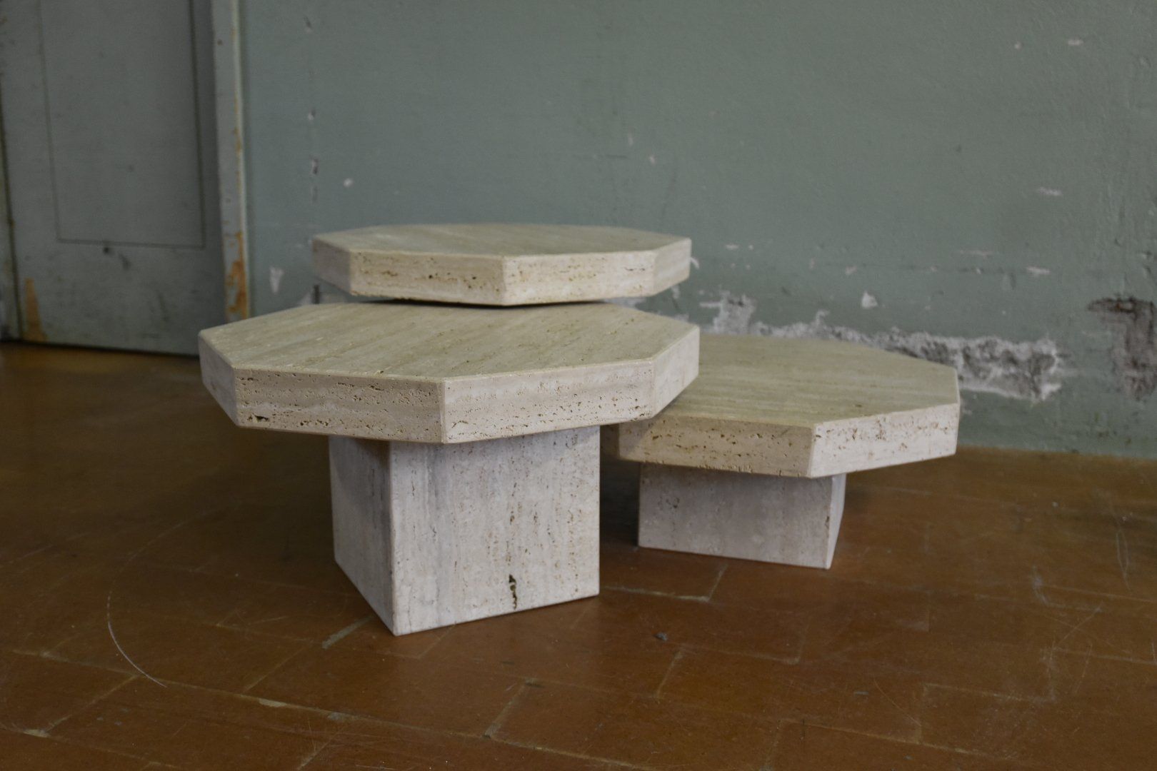 Tavoli: Designer Couchtische aus Travertin – Usato da Lichtensteig venduto da UsedIN 3