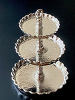 Etagère (3-stöckig) für die Puppenstube. Metall. NP 11.50.