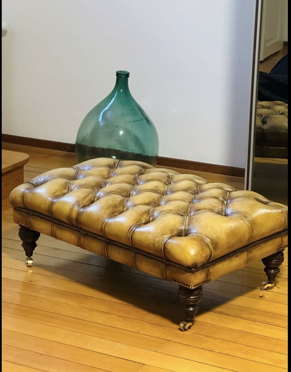 Sgabelli: Chesterfield Leather Footstool – Usato da Vevey venduto da ledidream 3