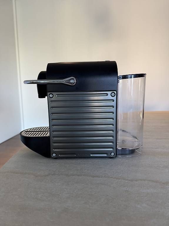 Macchine per caffè & Macchine per espresso: Macchina da caffè Nespresso Pixie Krups  buone condizioni – Usato da Paradiso venduto da rig_9s7t 4