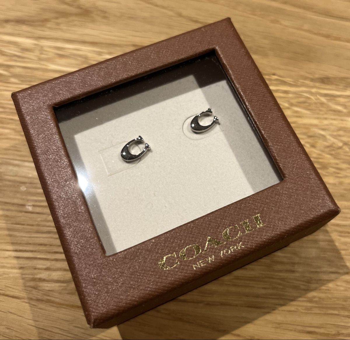 Coach Ohrringe & -stecker: Coach signature earrings – Neu und originalverpackt aus Zollikerberg von S-PM