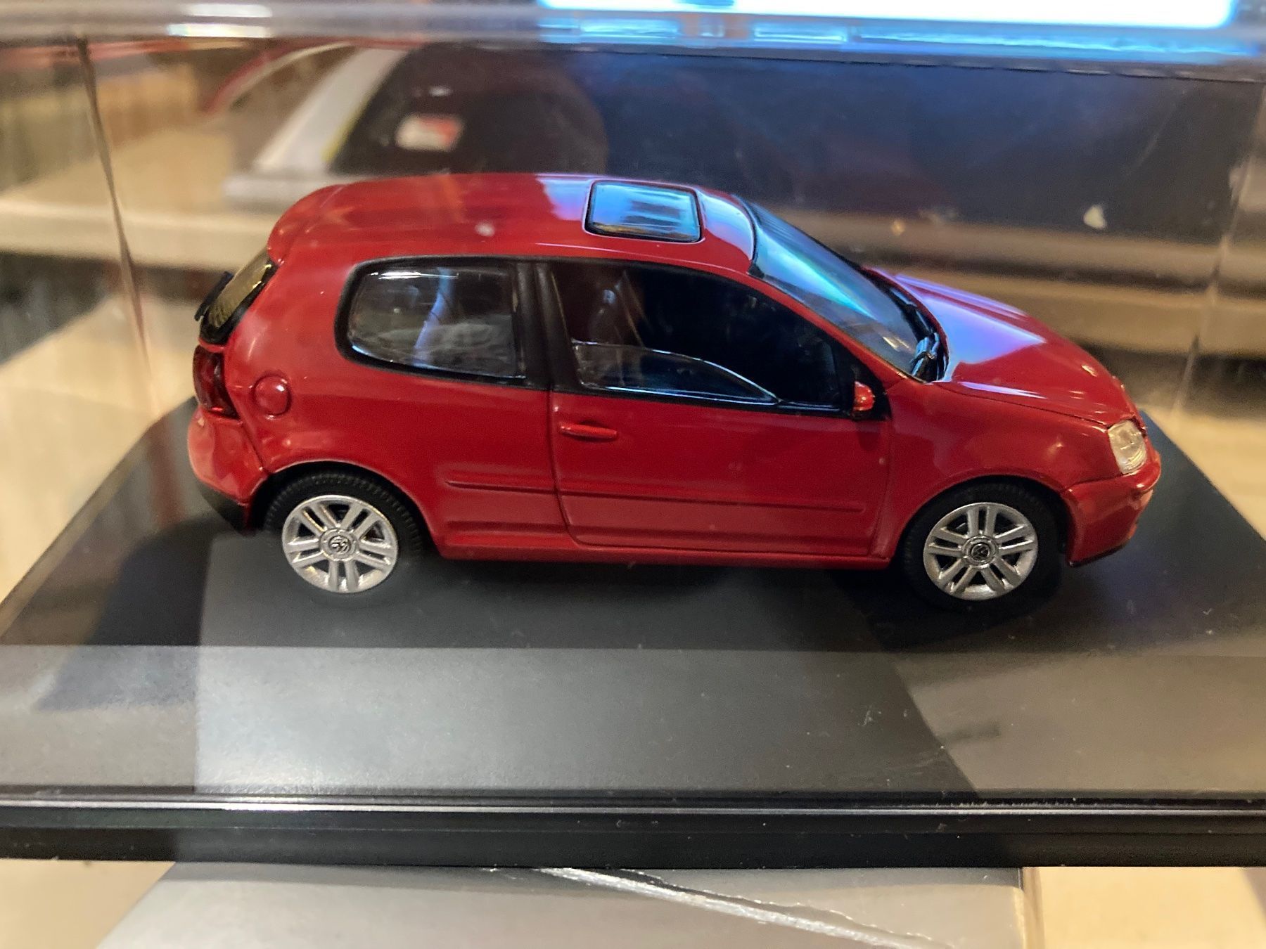 Schuco Modellautos: Golf 5. 1/43.  Schuco – Neu und originalverpackt aus Versoix von Jeannot57 2