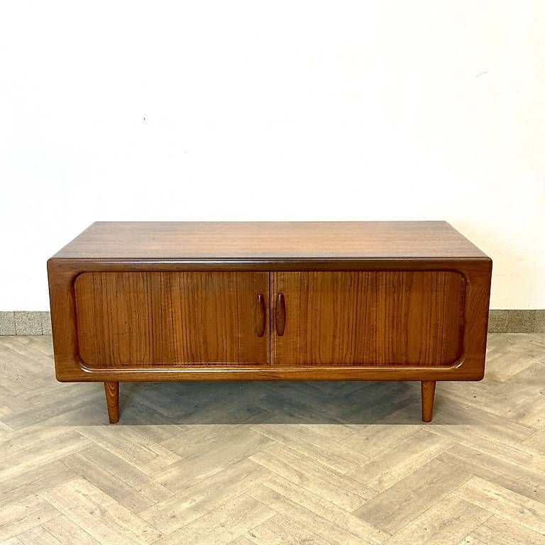 Cassettiere: Mid Century danish teak Lowboard by DYRLUND – Usato da basel venduto da vintory.ch 1