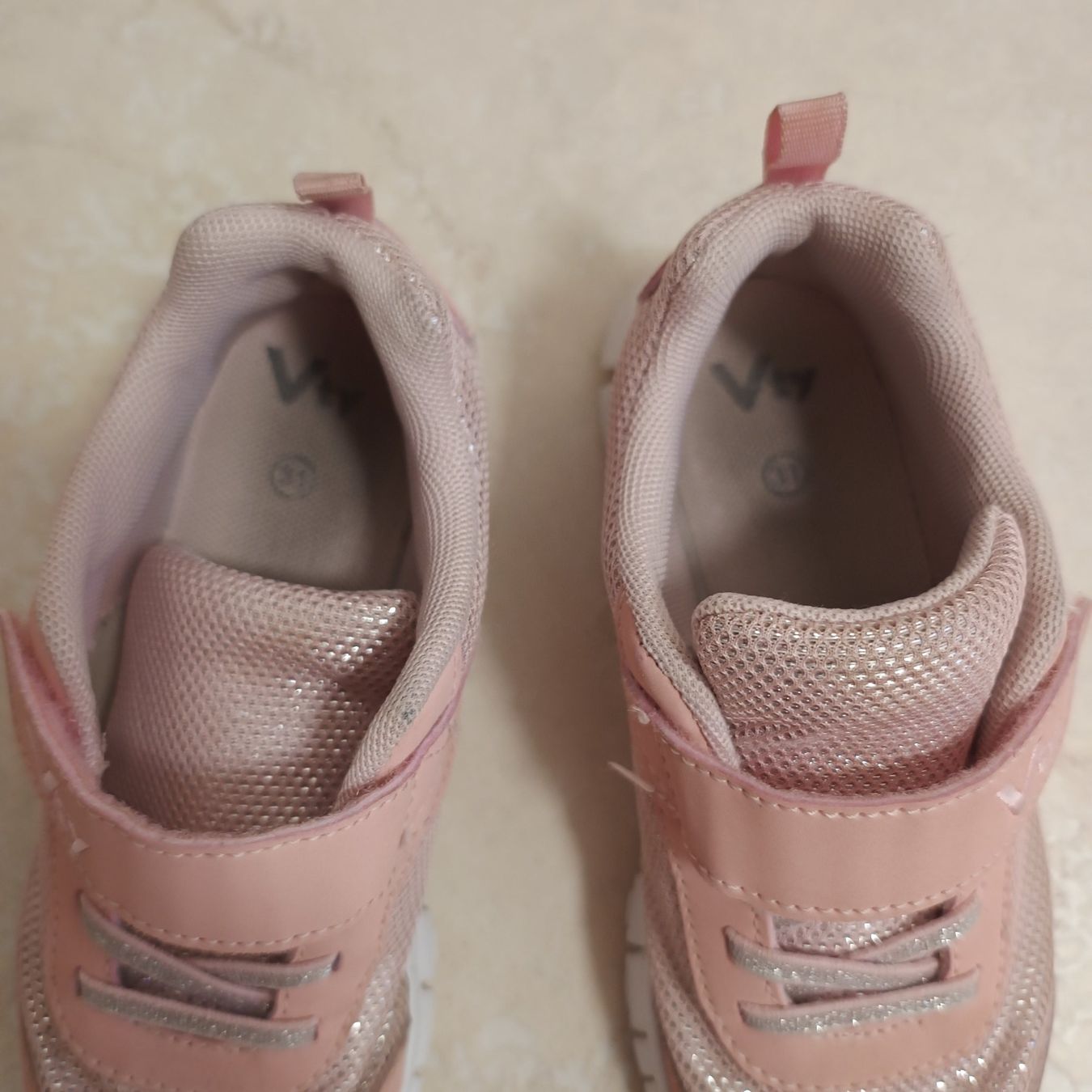 Dosenbach Scarpe per ragazze: VTY Sneaker Mädchen, Gr. 31 – Usato da Emmetten venduto da Hornberger 4