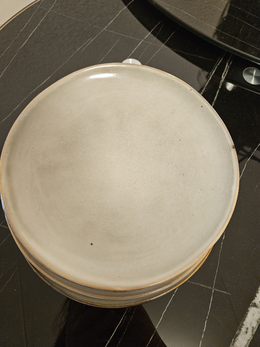Assiettes: assiettes céramiques  – D'occasion à Reconvilier par ner_9v6b 2