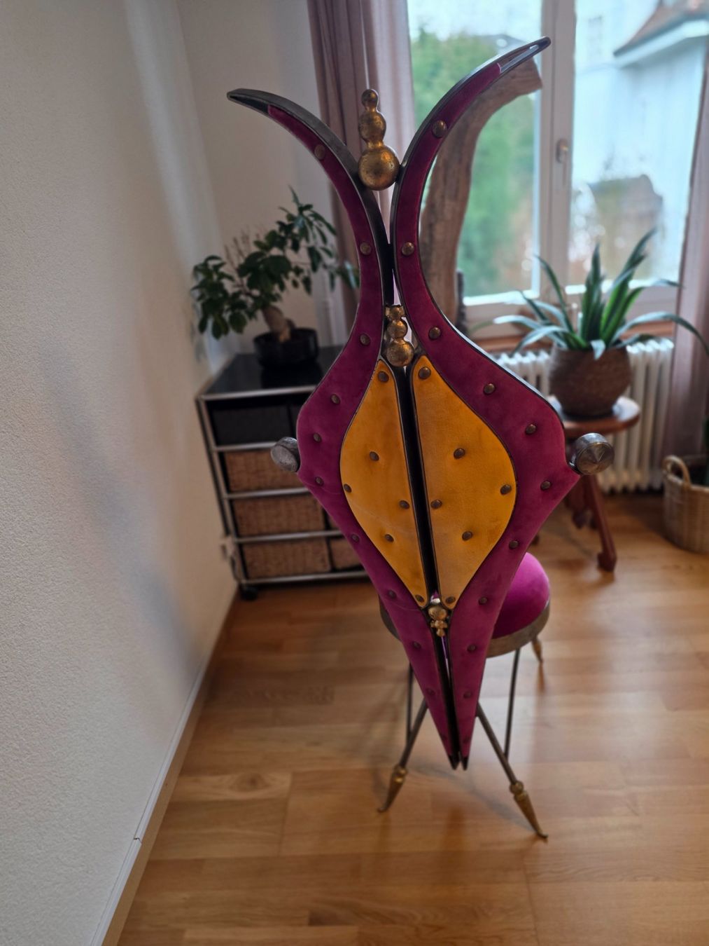 Stühle: Traumhafter, fantasievoller Kunstsuhl von F. Troubadur – Gebraucht aus Ittigen von OberstGaunt 2